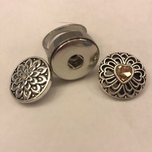 Ginger snaps ring, with 2 Gingersnap attachments.